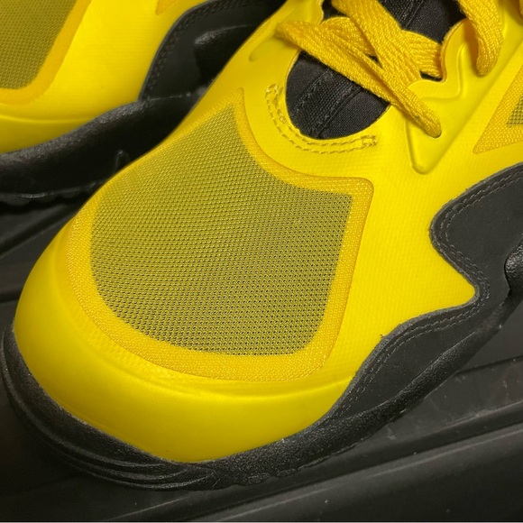 Nike Air Max 2 Yellow & Black, Men's Basketball Shoe Size 12. - Picture 5 of 8